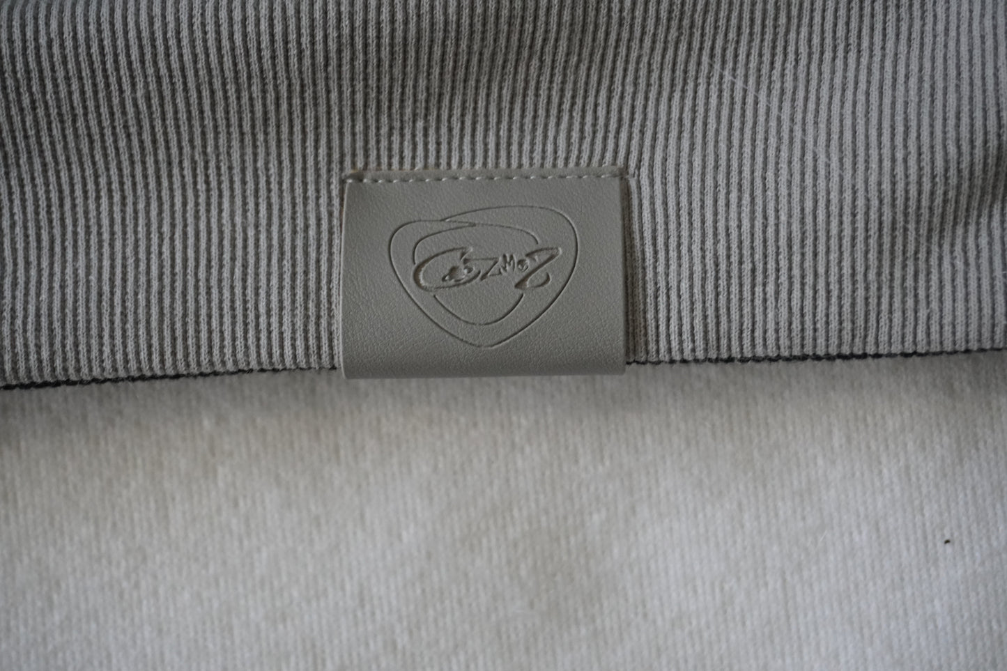 Reverisble zip-up hood (grey & black)