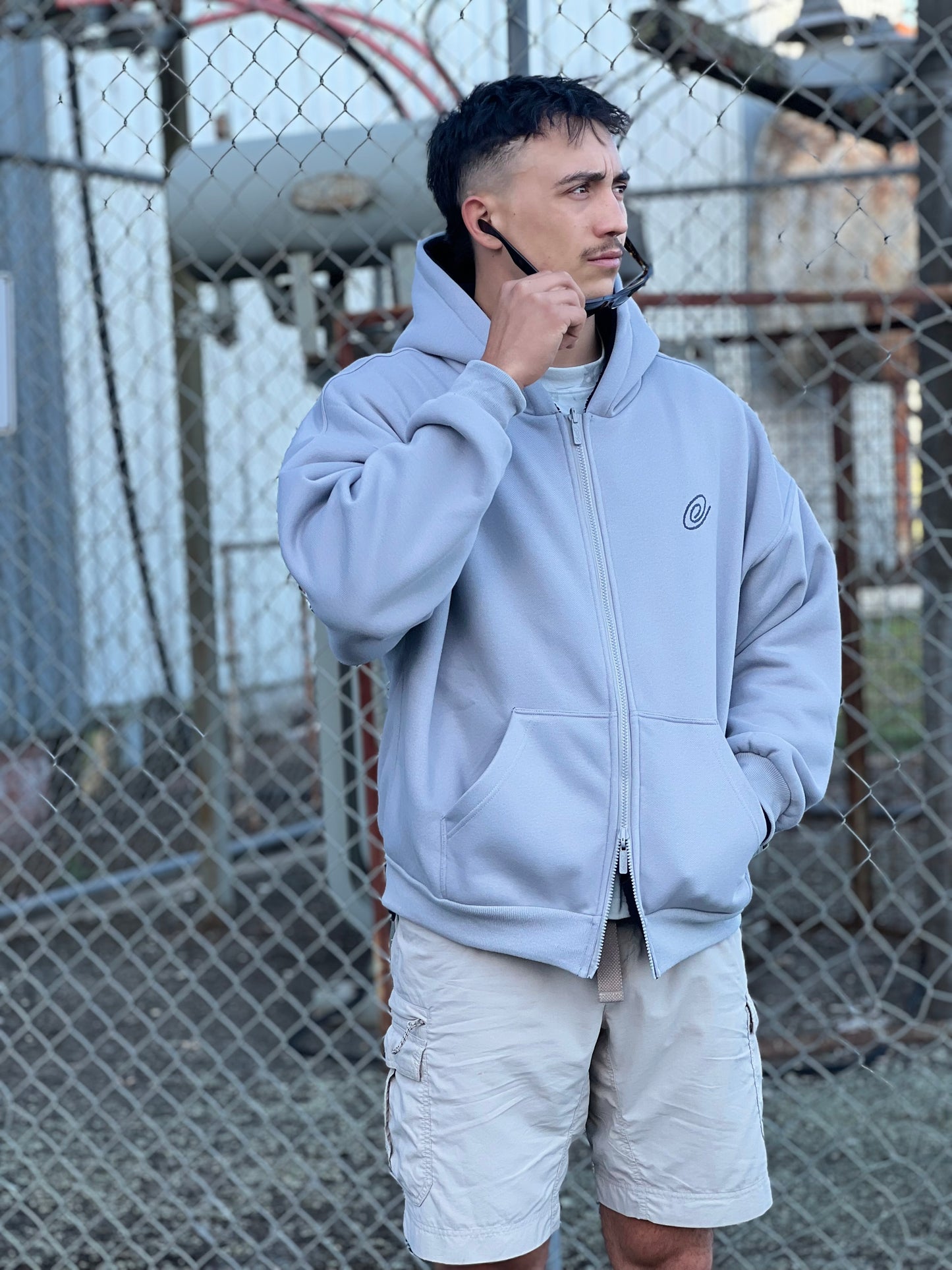 Reverisble zip-up hood (grey & black)
