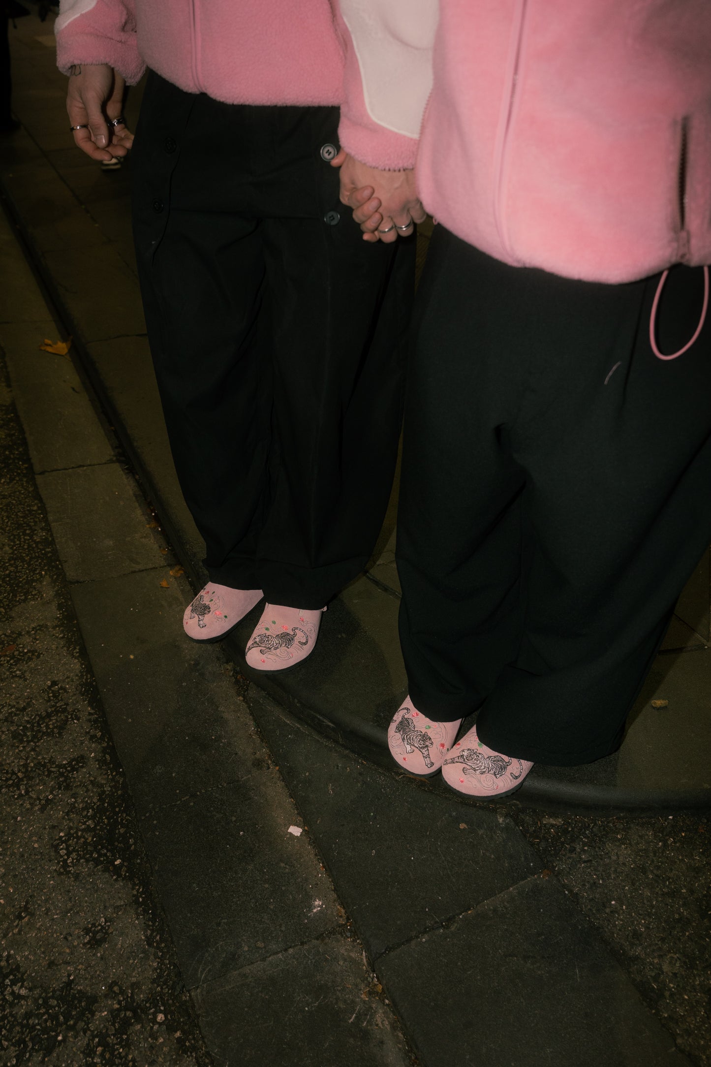 White Tiger Clogs - Clay Pink