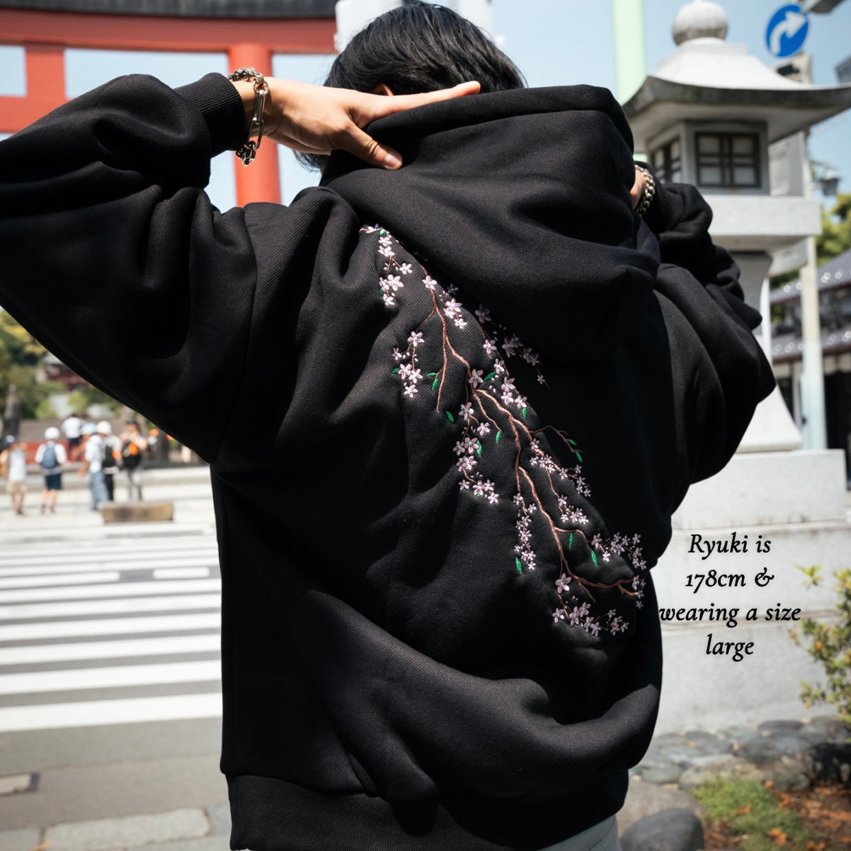 Sakura hoodie - Black